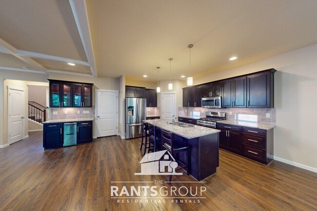 Building Photo - Stunning 4-Bedroom, 2.5-Bath Home in Olympia!