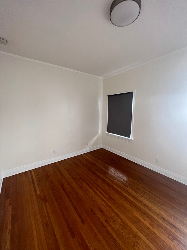 Building Photo - 419 N Orange Grove Ave
