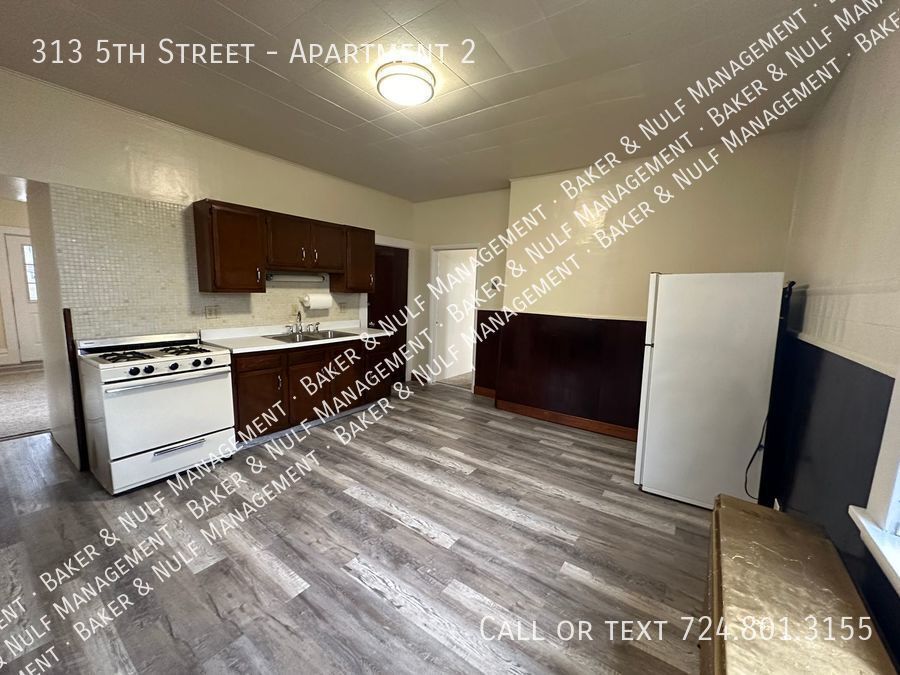 Primary Photo - 313 5th St - Apartment 2