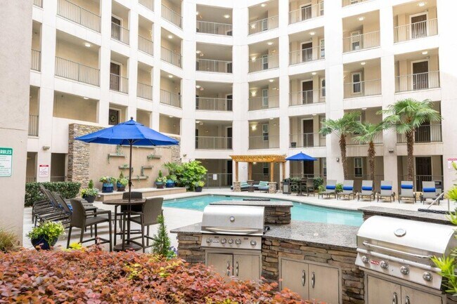 Foto del edificio - Mosaic South End Apartments