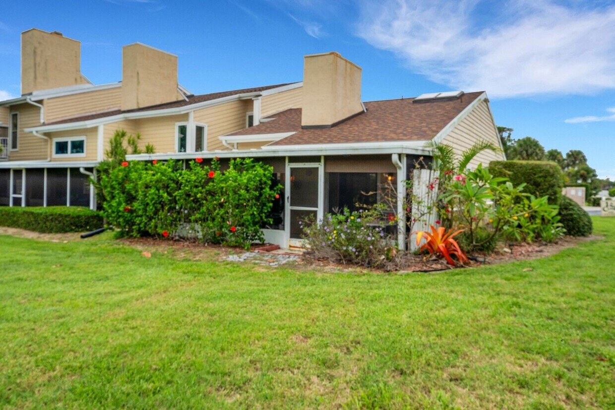Primary Photo - Charming 2BR Condo in Melbourne Beach