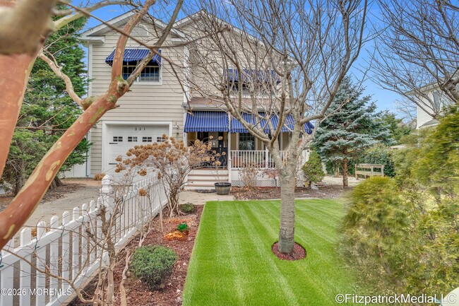 Building Photo - 331 Richmond Ave