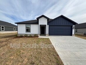 Building Photo - 6424 Newark Dr