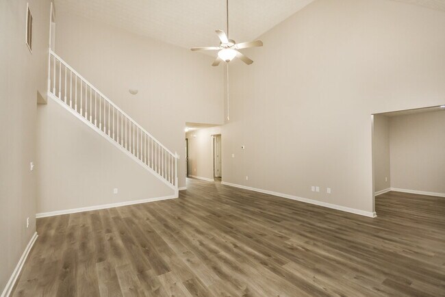 Foto del edificio - 609 Honey Creek Rd