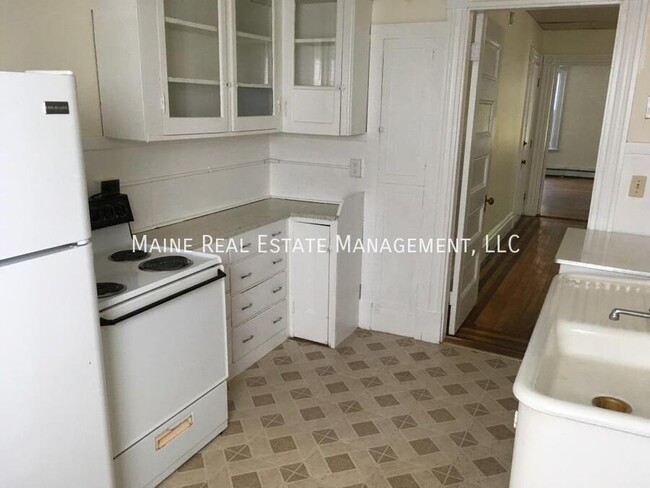 Foto del edificio - 36 Third St Apt.