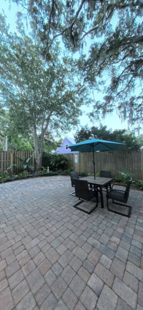 Foto del edificio - "Charming 3-Bed, 2-Bath Retreat in the Heart of Saint Augustine!"