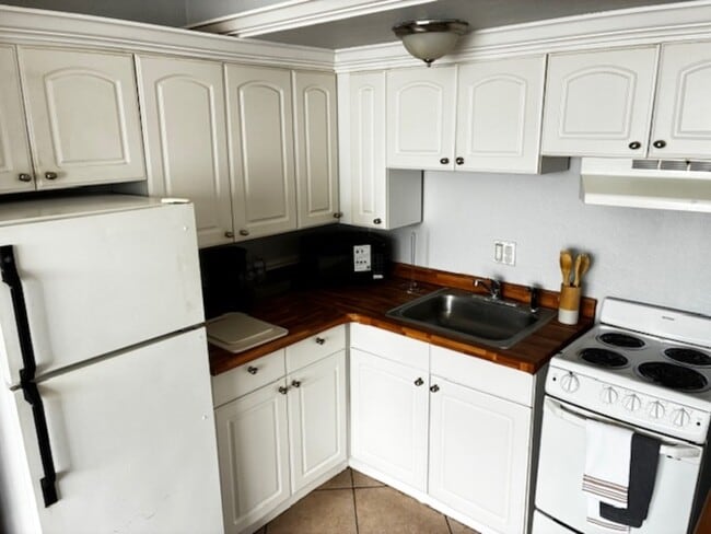 Building Photo - 311 W Ashley St