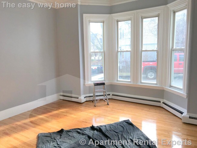 Building Photo - 58 Vinal Ave