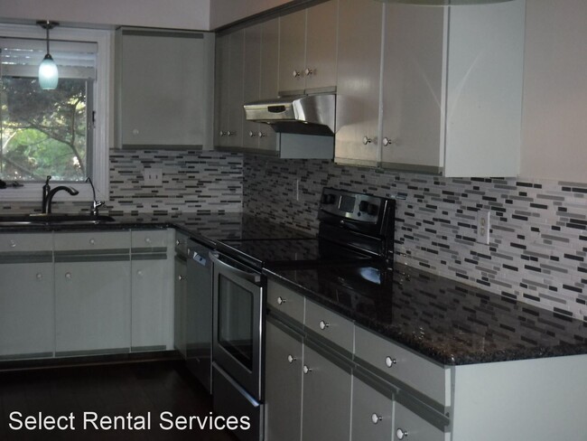 Foto del edificio - 2 br, 1.5 bath House - 1 Camden Causeway #11