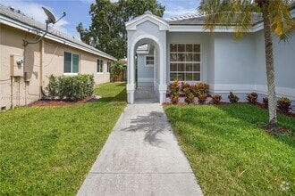Building Photo - 9354 Arborwood Cir