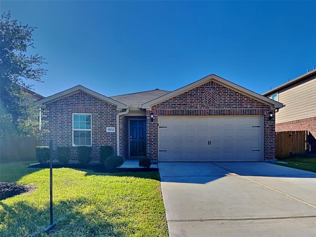Primary Photo - 904 American Monarch Dr