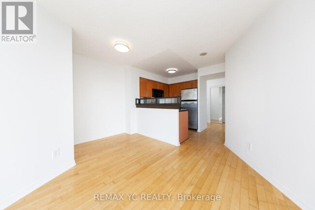 Building Photo - 28-1628 Harrison Garden Blvd
