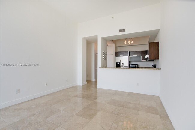 Building Photo - 2525 SW 3rd Ave