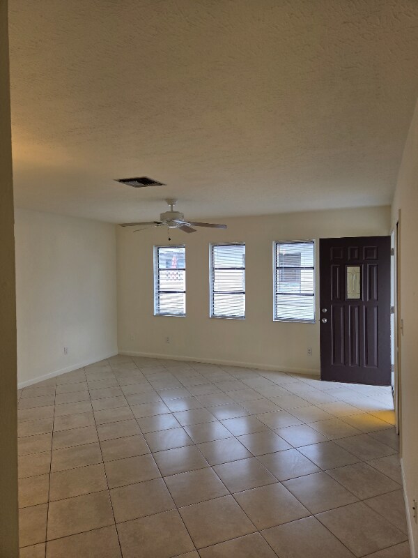 Foto del edificio - 1218 SE 8th St