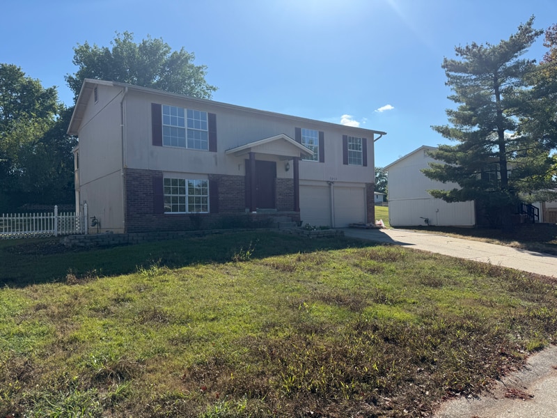 Primary Photo - 3850 Jeff Dr