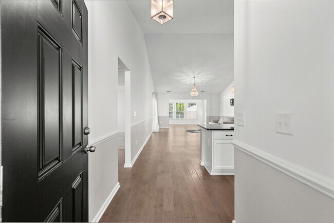 Foto del edificio - 733 Old Castle Loop Rd