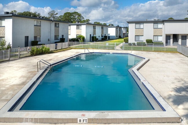 Pool - Three Fountains