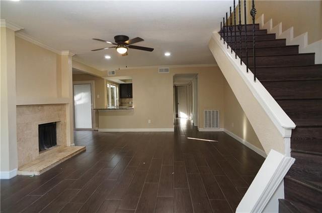 Primary Photo - 707 Sceptre Cir