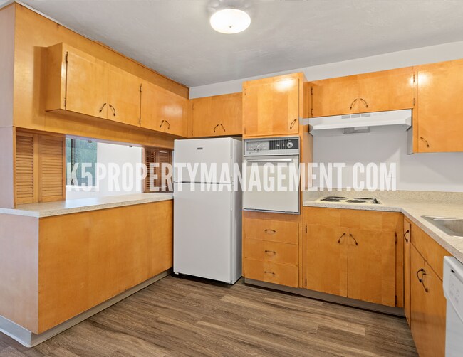 Interior Photo - Town and Country Apartments