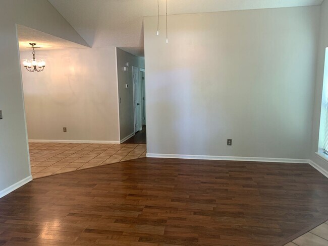 Foto del edificio - 3BR/2BA Available Immediately