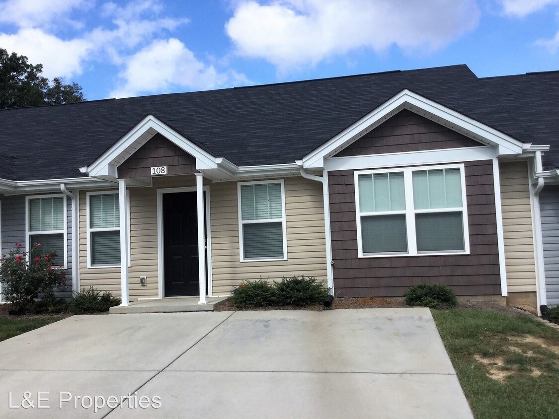 Primary Photo - 2 br, 2 bath House - 108 S. Ferncliff Dr.
