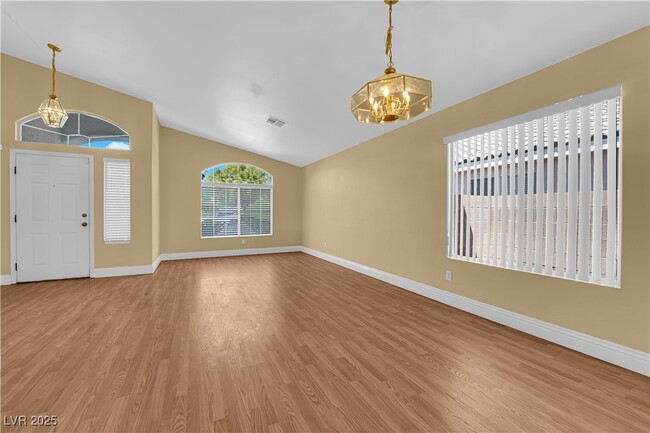 Building Photo - 1900 Crystal Glen Ct