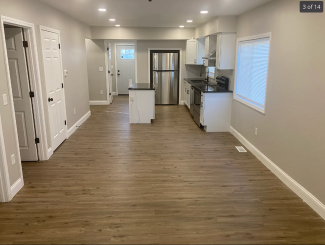 Main living room and kitchen - 565 S Wheatland Ave