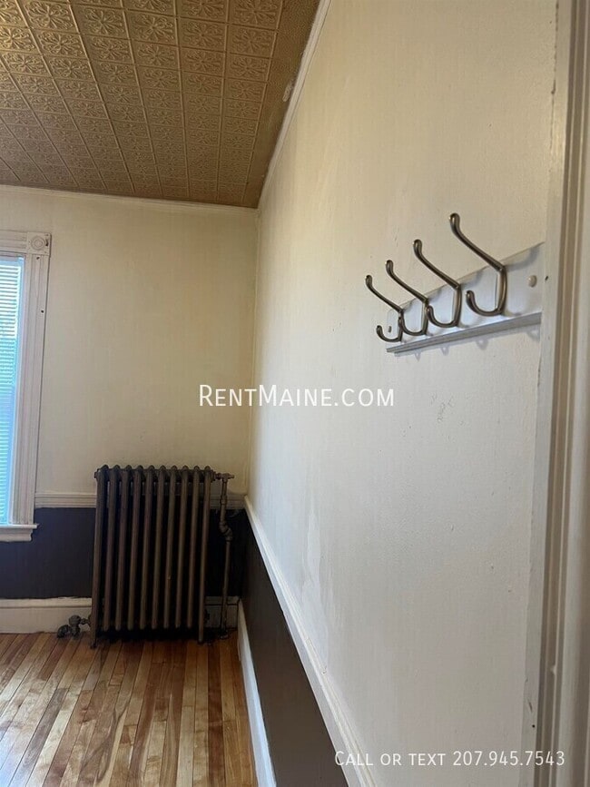 Foto del edificio - 591 Main St