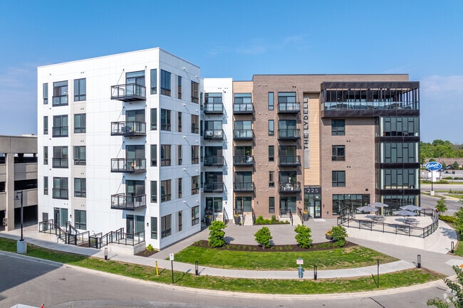 Building Photo - The Lydell