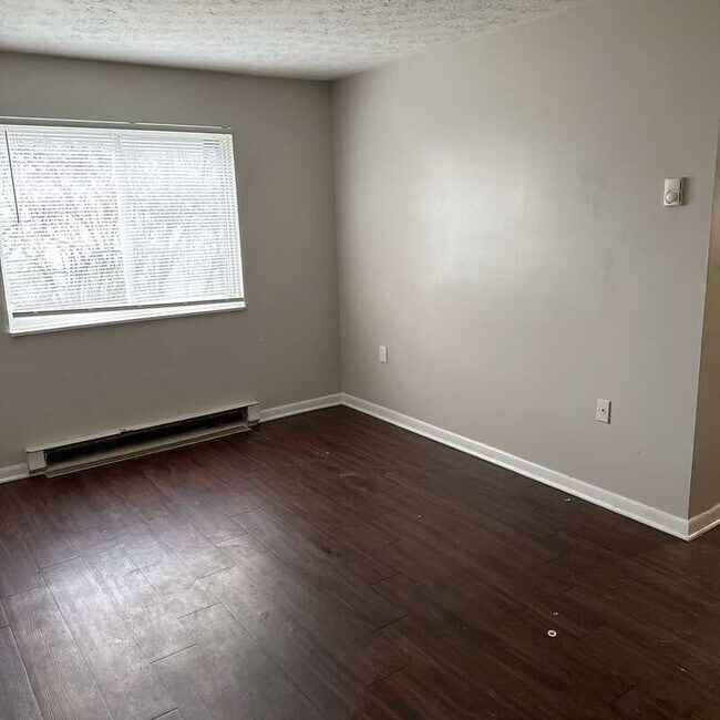 Building Photo - 5960 Erica Ct