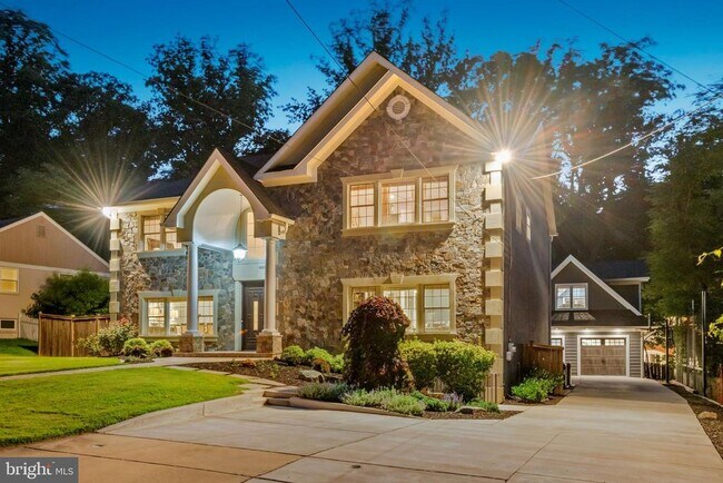 Foto del edificio - 6005 Selvyn Rd