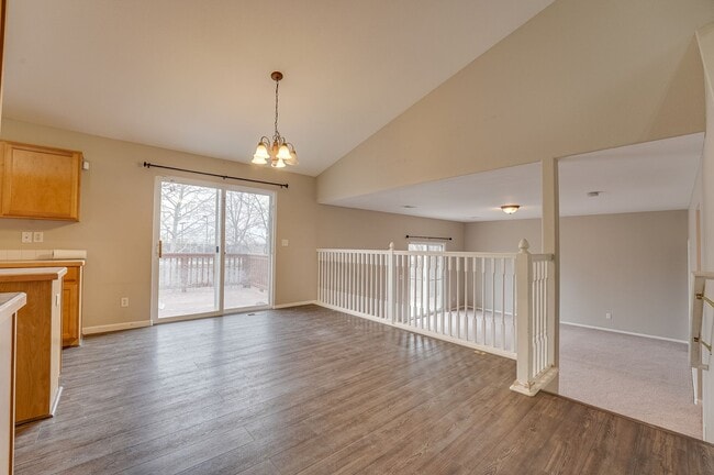 Building Photo - Spacious 3 bed, 2.5 bath home located in Wellington, CO