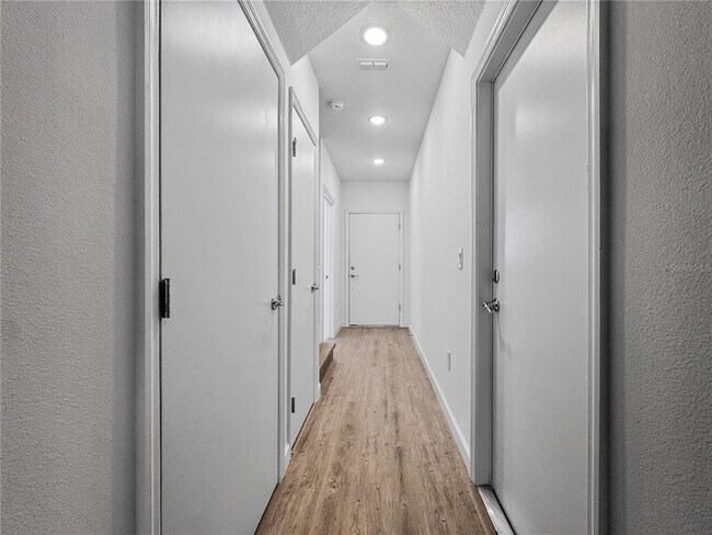 Foto del edificio - 612 Trikomo Dr