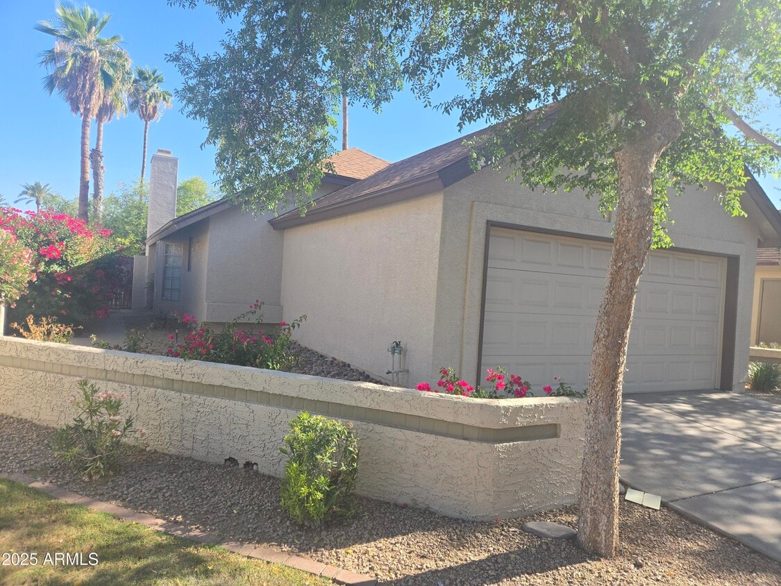 Primary Photo - 5205 W Jupiter Way S