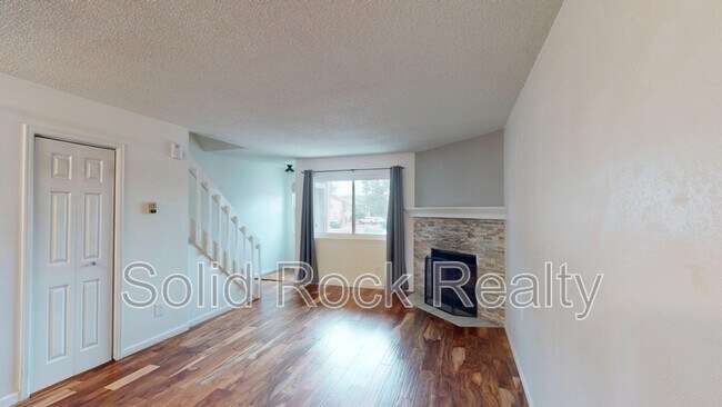 Building Photo - 1297 Vondelpark Dr