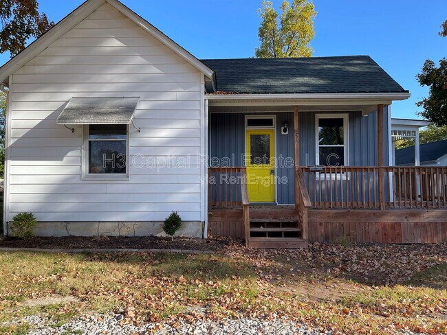 Photo - 226 E High St House