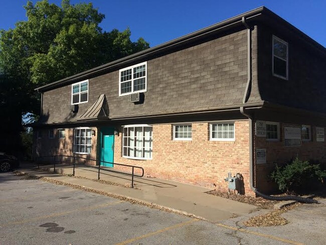 Building Photo - 755 W Benton St