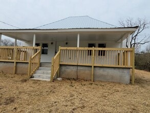 Building Photo - 374 Paul Bryant Rd