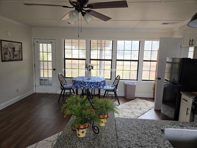 Foto del edificio - Studio Apartment