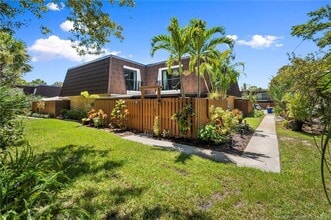 Building Photo - 5616 SE Riverboat Dr