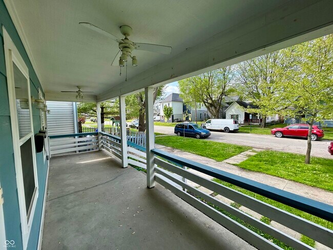 Foto del edificio - 1815 Woodlawn Ave