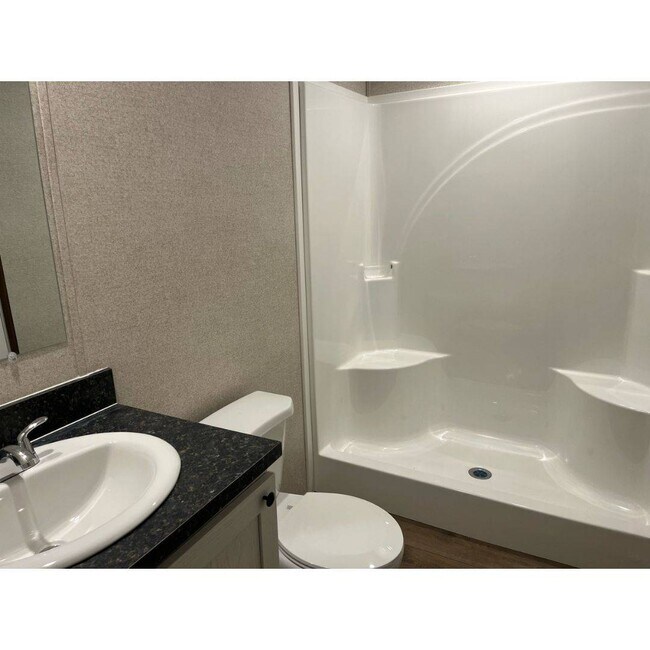 Foto del edificio - 103 Hollyhock Ln