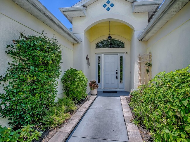 Building Photo - 17037 SE 76th Creekside Cir