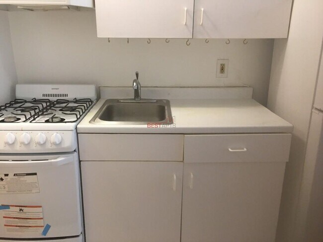 Foto del edificio - 317 W 22nd St