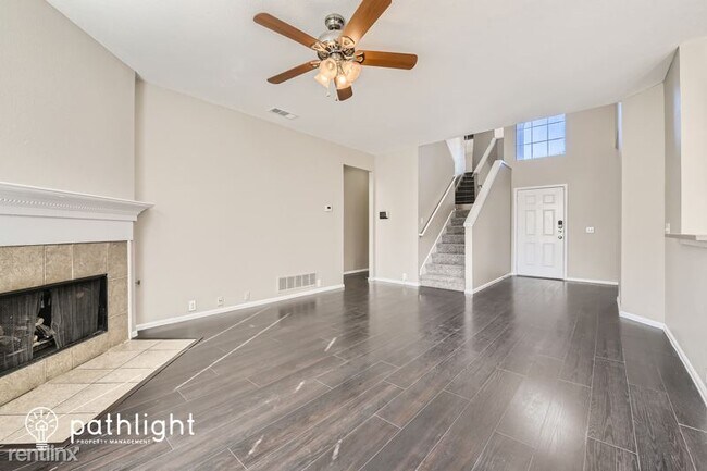 Foto del edificio - 4 br, 2.5 bath House - 2756 Thorncreek Lan...