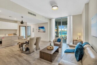 Building Photo - 101 N Ocean Dr