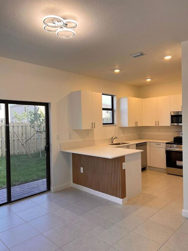 Foto principal - 12946 SW 231st St