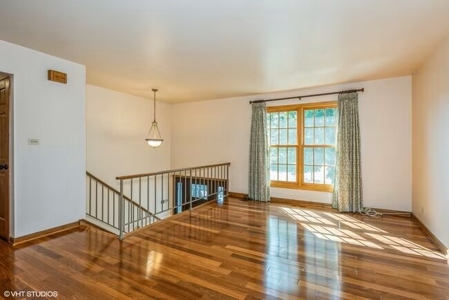 Foto del edificio - 1121 Needham Rd