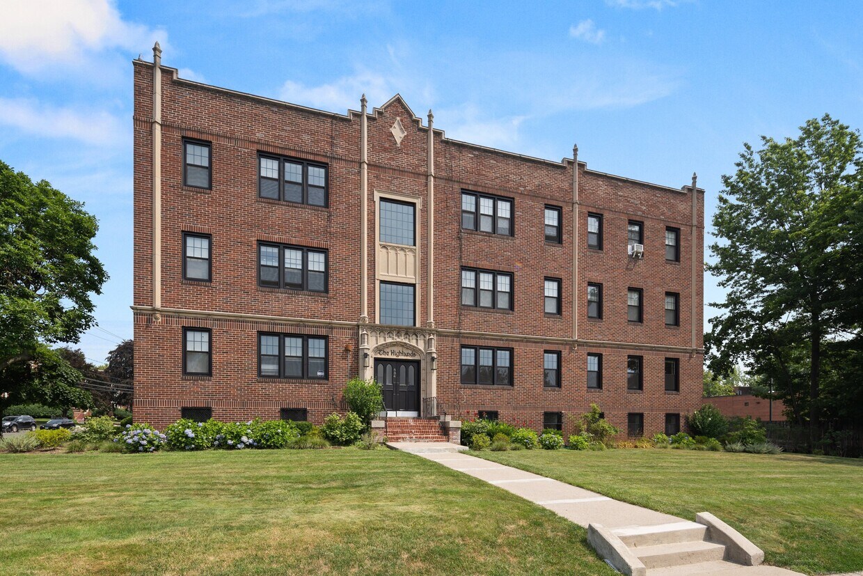 Foto principal - 684 Farmington Ave
