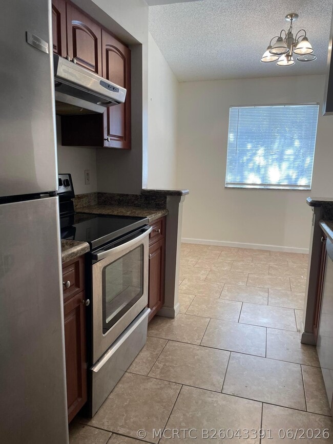 Building Photo - 9701 Westview Dr